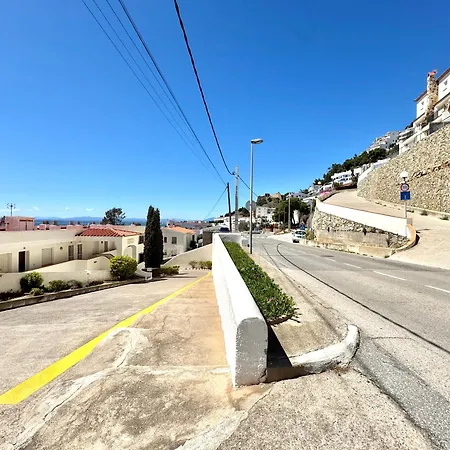 Mediterráneo Apartman Roses